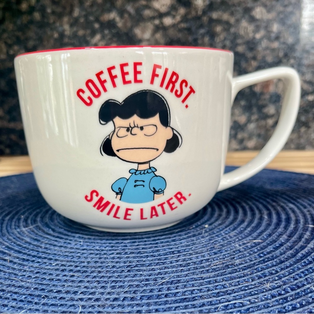 Lucy from the Peanuts gang coffee mug new no tags